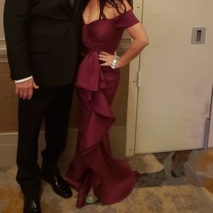 badgley mischka sangria ruffle gown